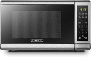 black and decker small microwave oven - best preset options - 700W, size 17” x 13” x 10”