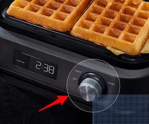 calphalon waffle maker review