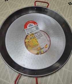 what is a carbon steel pan