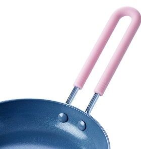 mini fry pan with silicone handle